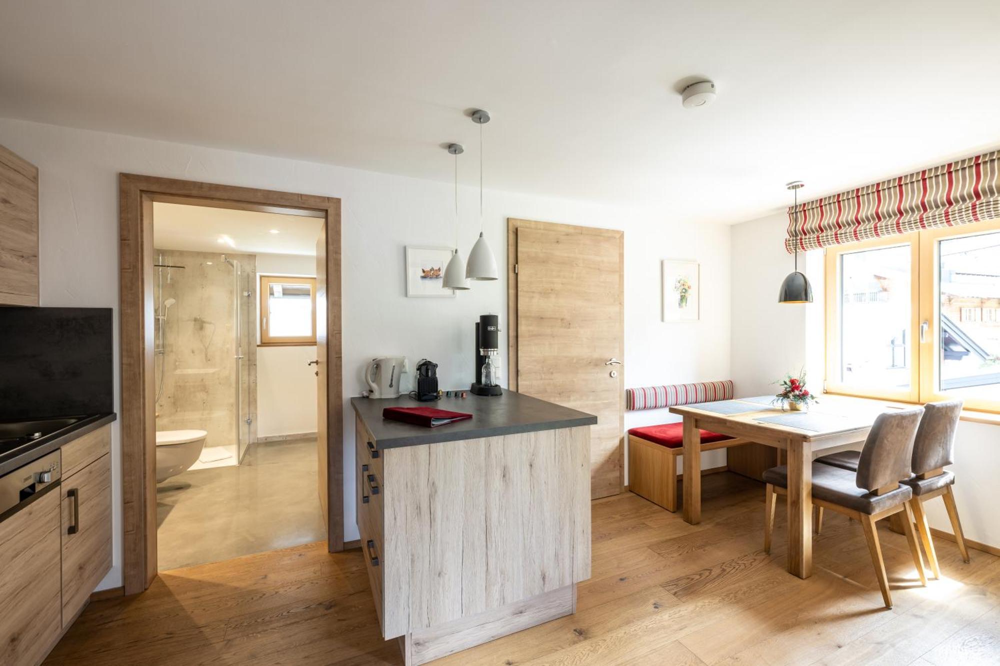 Haus Tannberg Appartement Riezlern Buitenkant foto