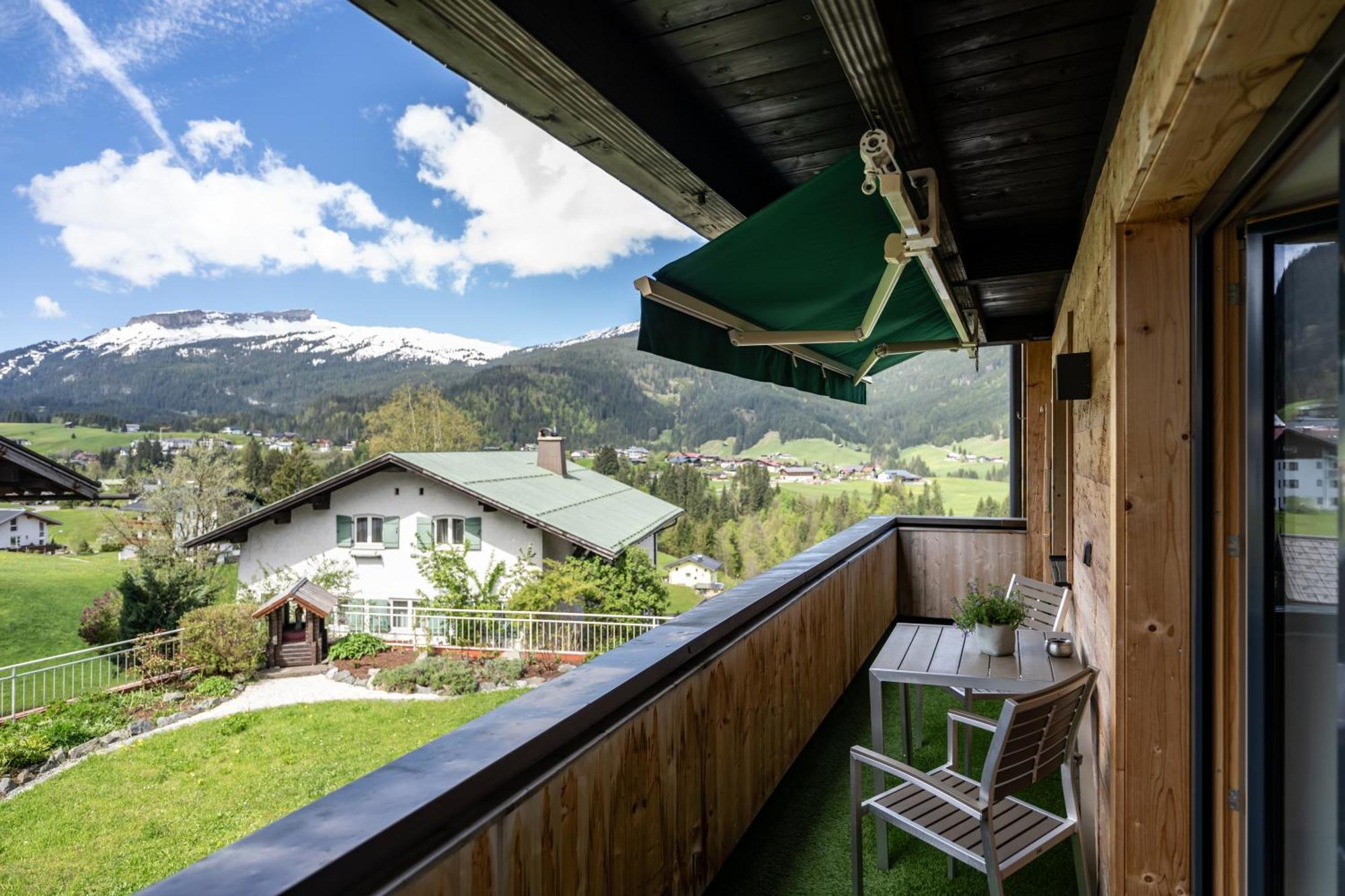Haus Tannberg Appartement Riezlern Buitenkant foto